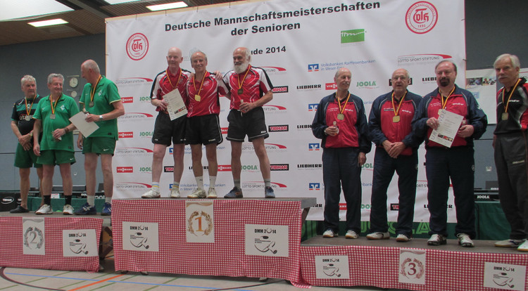 Die strahlenden Titelhelden der SpVgg Westheim v.l.: Erich Goldau, Sepp Merk und Udo Gruber. Foto: SpVgg Westheim
