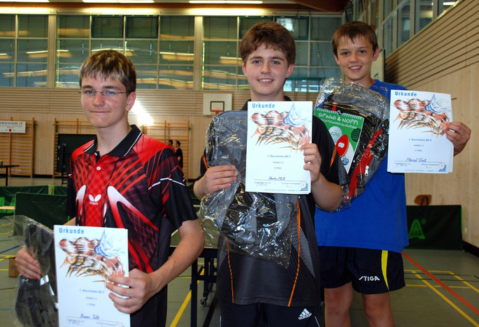 Bei den Schülern A waren sie die besten Spieler (von links): Ferenc Toth (3.), Heiko Mill (2.) und Marcel Greß (1.).