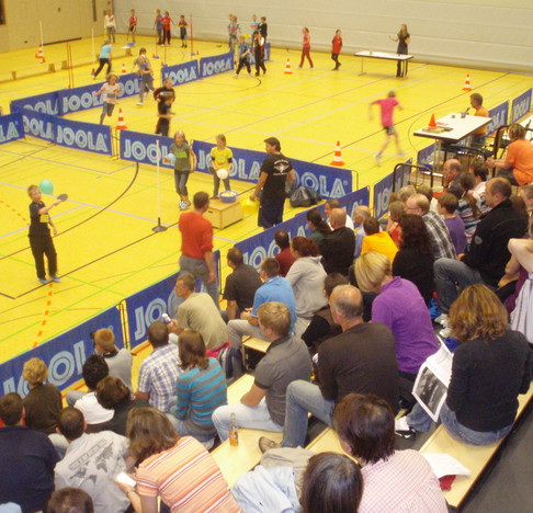 Mit einem "Spiel ohne Grenzen", an dem alle in der Halle ihren Spaß hatten, begann am Freitagabend das Bundesfinale 2010