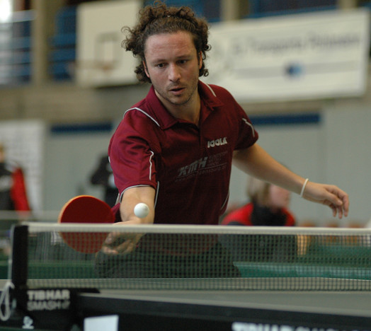 Spielt seit dieser Saison beim FC Tegernheim und muss mit den Oberpfälzern am Samstag nach Stuttgart: Gregor Clemens Förster. Foto: Nils Rack