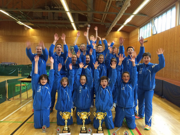 Gemeinsam stark! Das Team Bayern bejubelt den Gewinn der Mannschafts-Gesamtwertung.