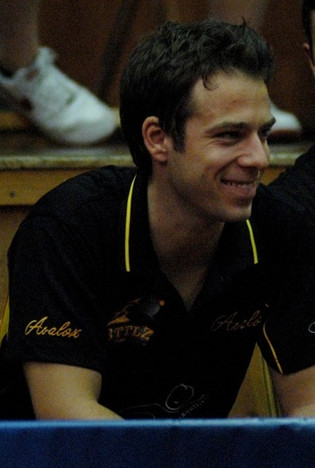 Gut lachen hatte Jörg Schlichter (TSV Gräfelfing), der der stärkste Spieler im Spitzenpaarkreuz war.