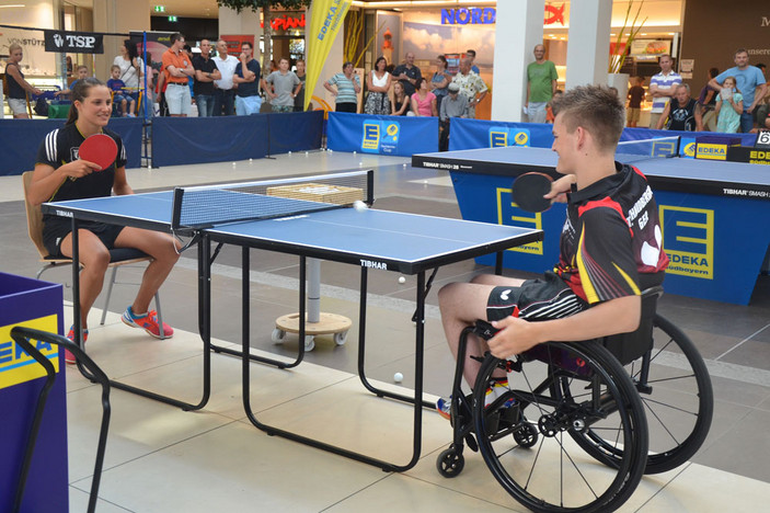 Sabine Winter im Show-Duell mit Para-Ass Tom Schmidberger. Fotos: Petra Scherer