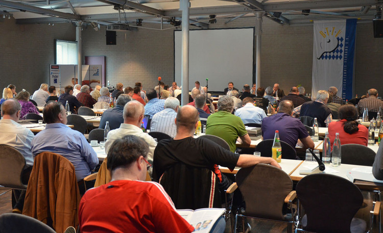 Die Vollversammlung des VHA diskutierte das Thema Strukturreform am Sonntag rege und sprach sich letztlich deutlich für eine Fortführung der Überlegungen aus. Foto: Nils Rack