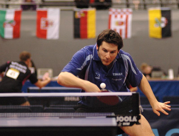 Der bayerische Meister Bejamin Rösner erreichte ebenfalls die Finalrunde, doch gegen Europameister Timo Boll kam das erwartete Aus