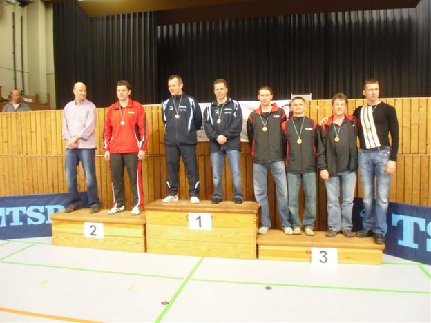 Berthold Pilsl (TSV Murnau/links) und Norbert Schölhorn (TSV Rain/rechts) holten den Titel im Doppel der Senioren 40