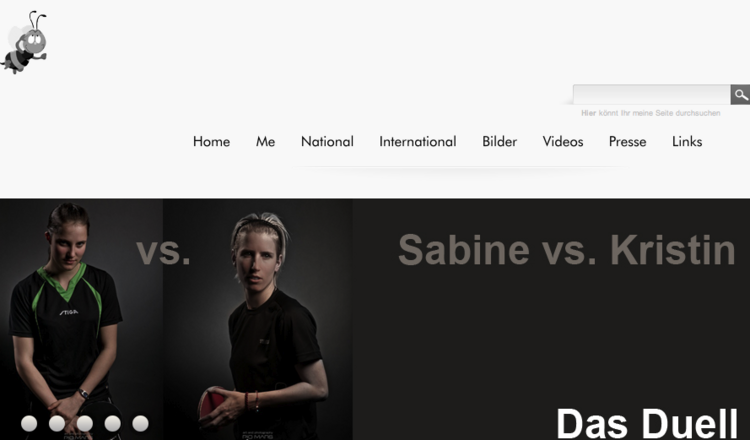 Das Duell der Nationalmannschaftskolleginnen, gibt es ab sofort jeden Monat neu auf den Websites der beiden (Foto: Screenshot sabinewinter.com).