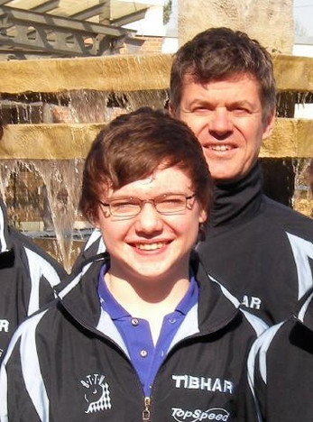 Verbandstrainer Thomas Wetzel (rechts) steht den Toptalenten wie Marius Zaus (links) mit Rat und Tat zur Seite