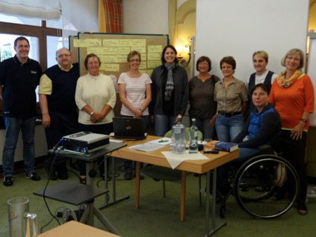 V.l.n.r: Winnie Pape, Arnold Lindner, Monika Wiesenmüller, Heike Kerner, Christine Zenz, Gabriele Huber, Cornelia Gebert-Scholl, Barbara Knapp, Christiane Pape, Ulrike Sanchez. Foto: Zenz